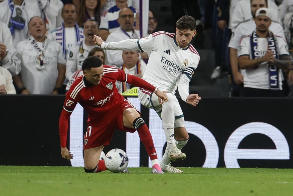 Foto Posisi Fede Jadi Kunci Real Madrid Jelang Kunjungan ke Barcelona